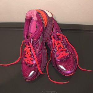 Brooks Shoes - Brand new pair of brooks Brooks Shoes - Brand new pair of brooks